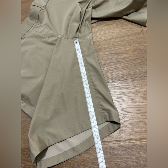 Size 12 Nike golf shorts, Bermuda shorts - Picture 11 of 11